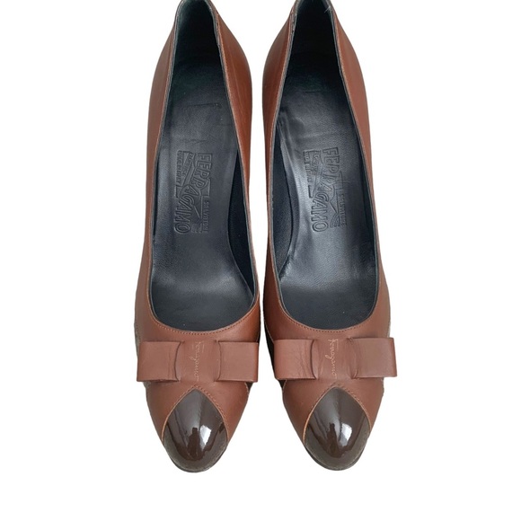 Salvatore Ferragamo Brown Leather Heels with Signature Front Bow. Size 8.5 B. - Picture 3 of 10
